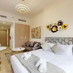 Apartment With 1 Bedroom In Mohammed Bin Rashid - Dubai